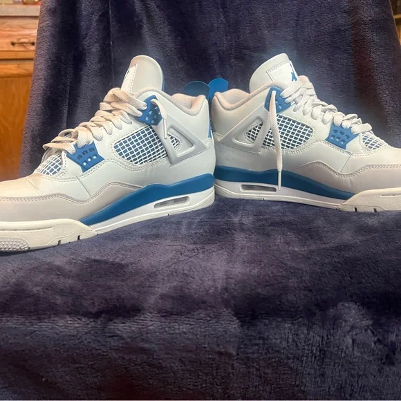 Air Jordan 4 Retro Military Blue - Picture 2 of 5